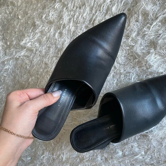 Black shoes - Picture 1 of 9